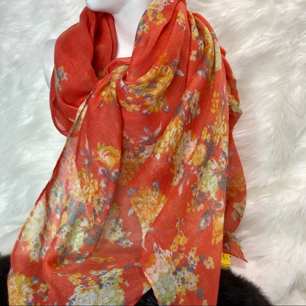 Perfect peach Floral scarf GORGEOUS!